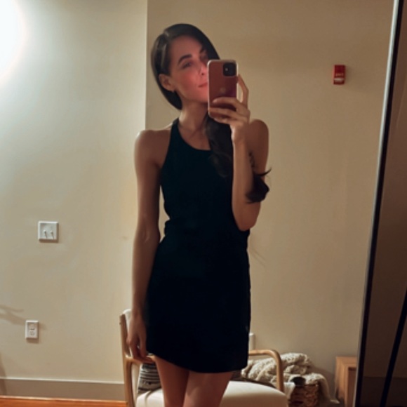 Meet your Posher, Elise - Picture 1 of 1